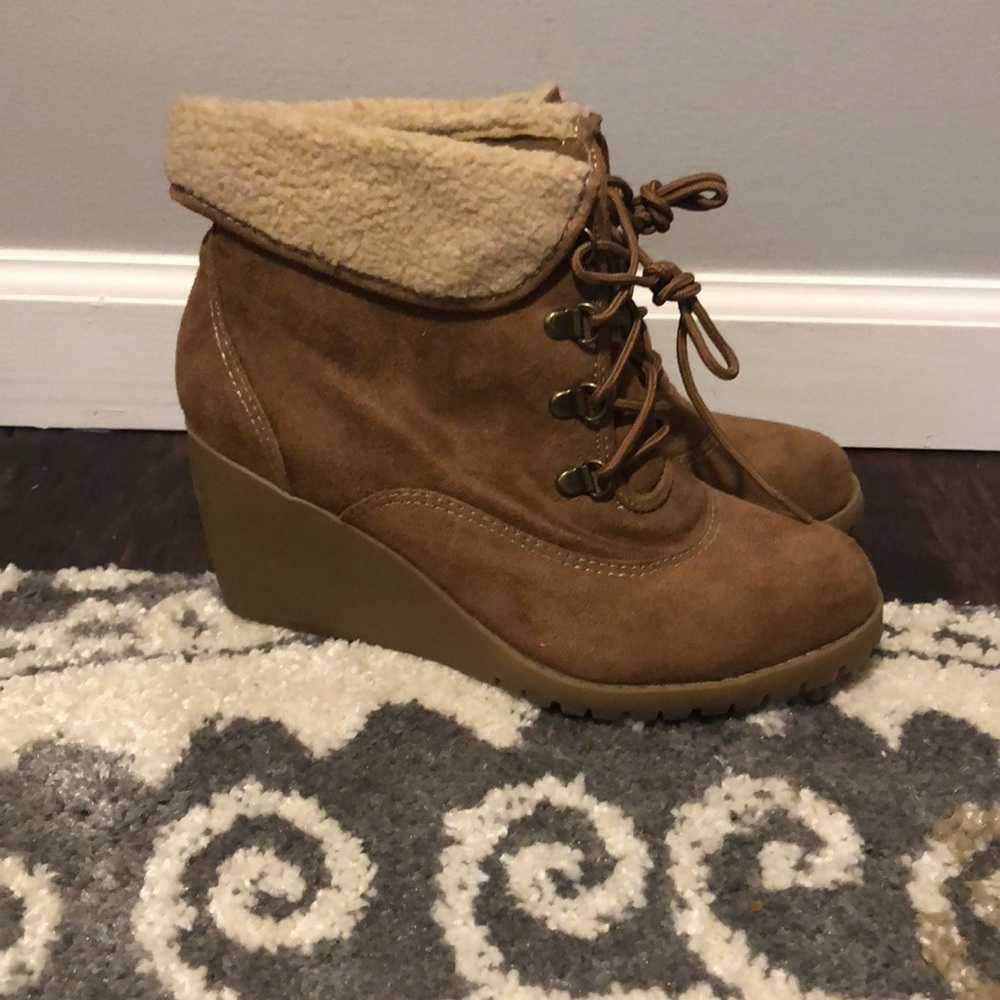 Women’s MUDD boots. Size 9.5.